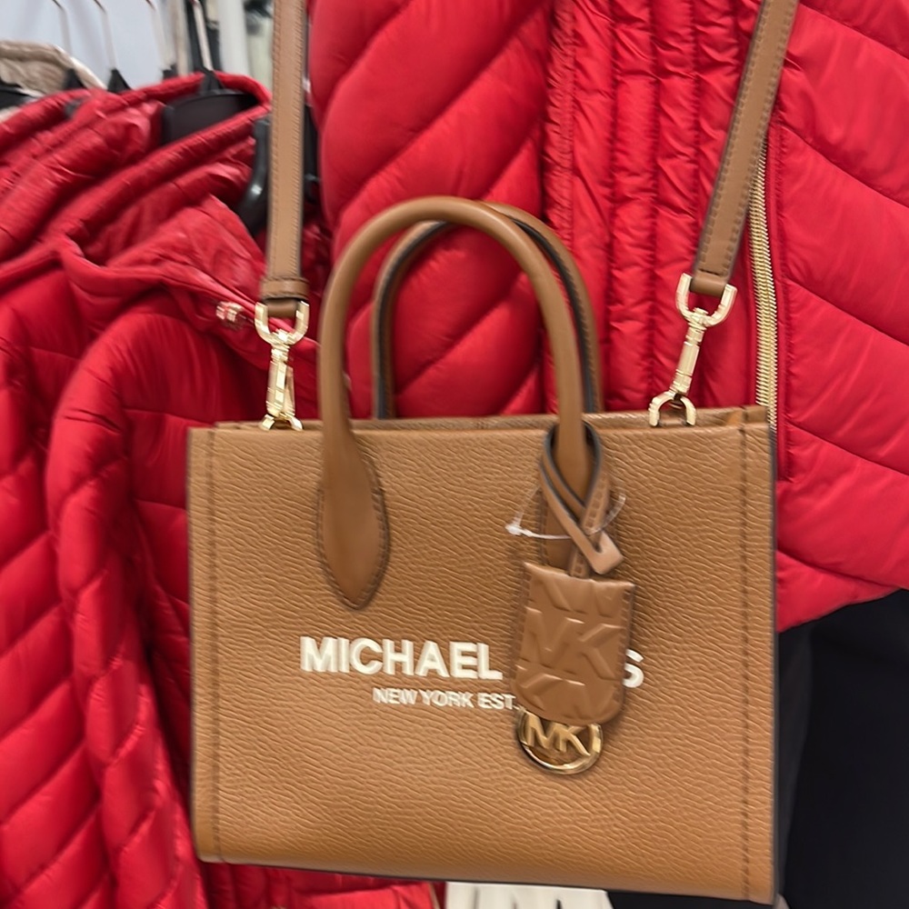 MICHAEL KORS Mirella Sm Shopper TZ XBody Pebbled Leather Crossbody
Luggage
NWT - Picture 13 of 16